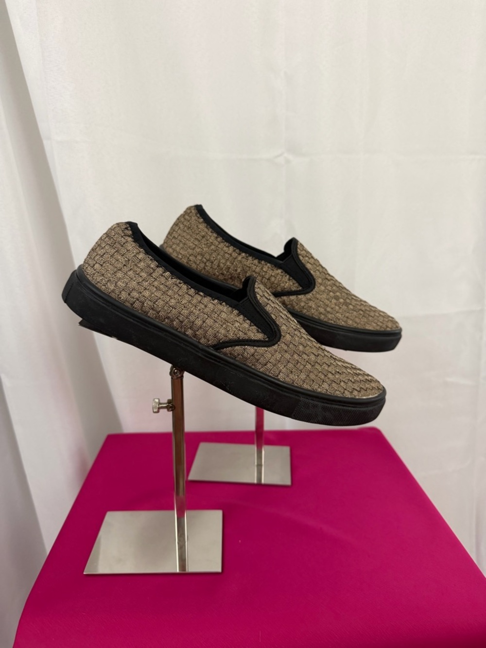 Bernie mev. Gold Bronze w/Black Accents Woven Slip-On Loafers EU39/US 8 NWOT - Picture 3 of 7